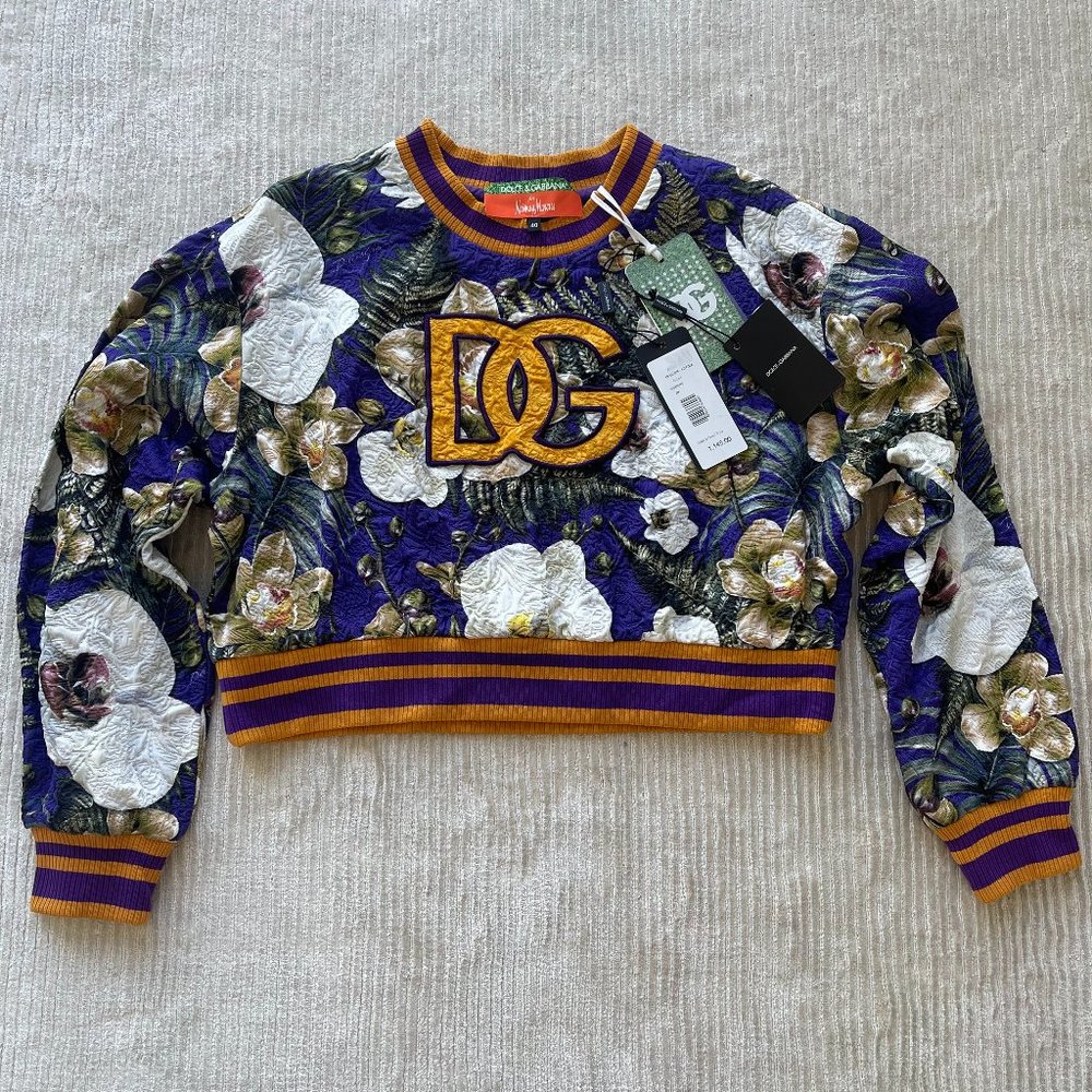 NEW With Tags!!! Dolce & Gabbana floral-print logo sweatshirt SIZE 40IT/US8